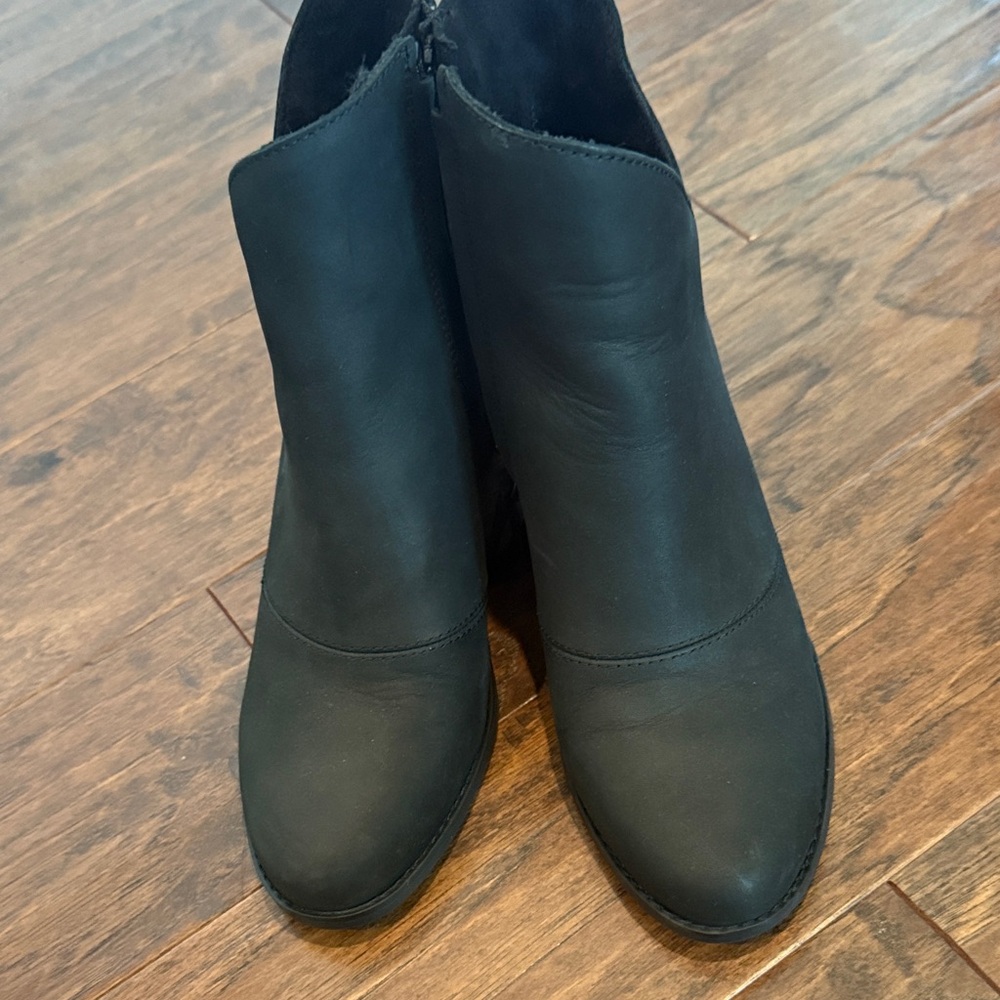 Toms Black Wedge Ankle Boots - Picture 3 of 6